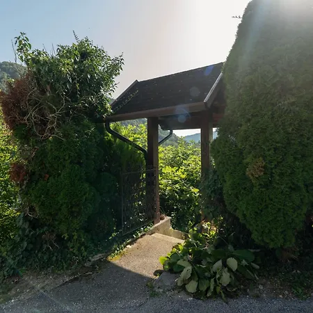 Apartmaji Loreta * Most na Soči