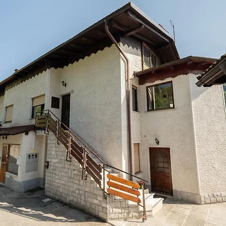 Apartmaji Loreta Апартаменты *