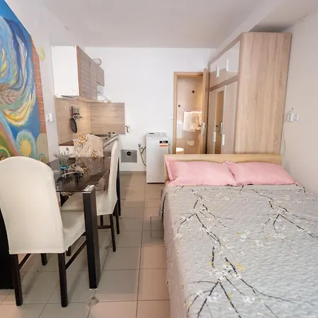 Apartmaji Loreta *